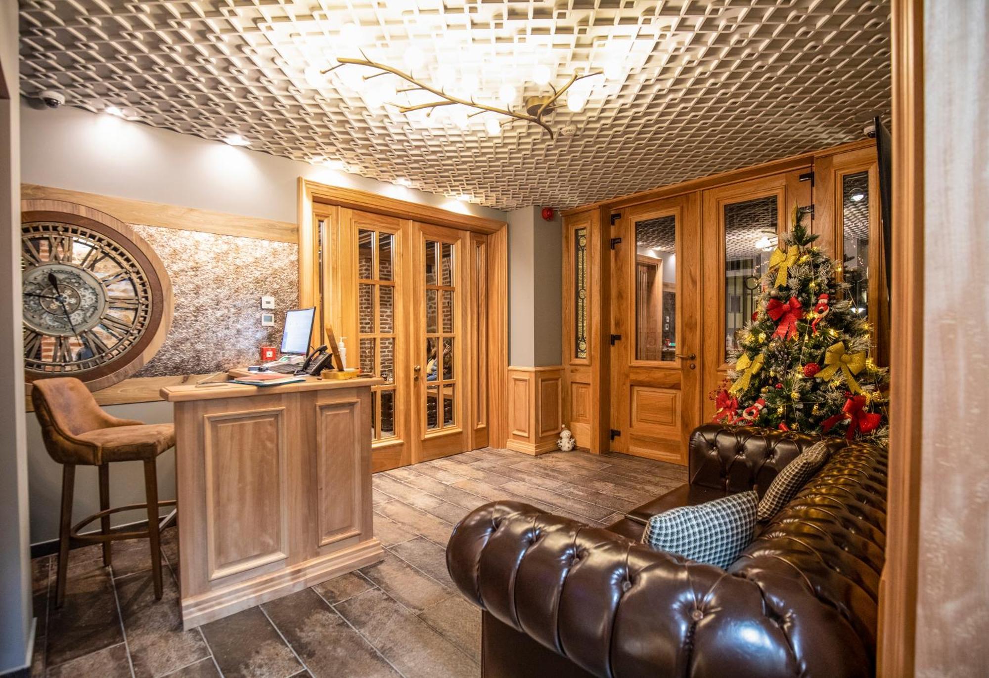 Vila Ekrem Корча Экстерьер фото